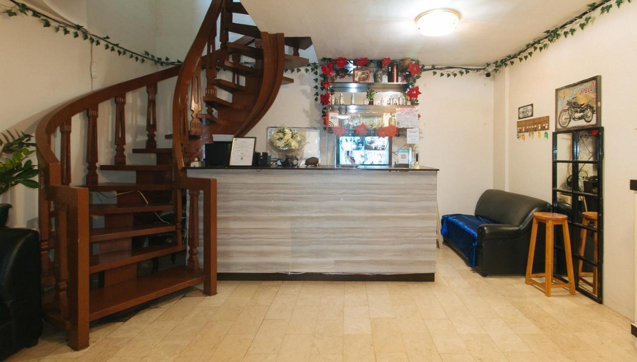 Nearest Hostel Pasay City By Reddoorz Esterno foto