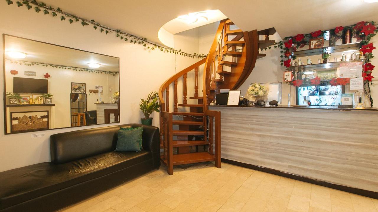 Nearest Hostel Pasay City By Reddoorz Esterno foto