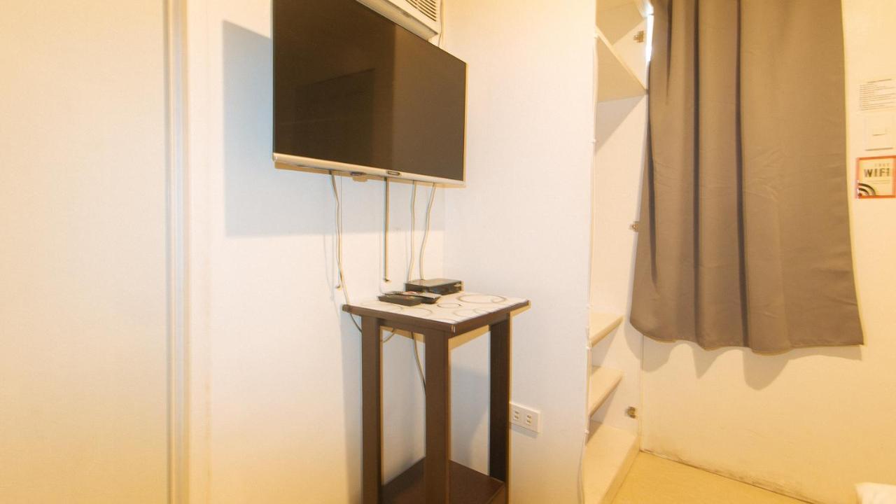 Nearest Hostel Pasay City By Reddoorz Esterno foto